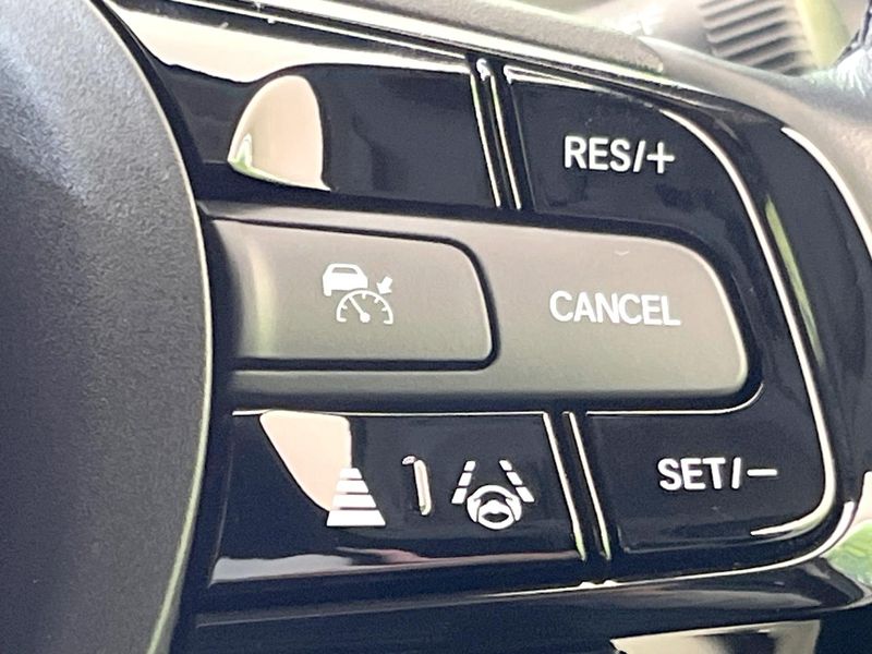 2022 Honda Vezel 6AA-RV5 (UW-6a90fdb100cd5)[14]