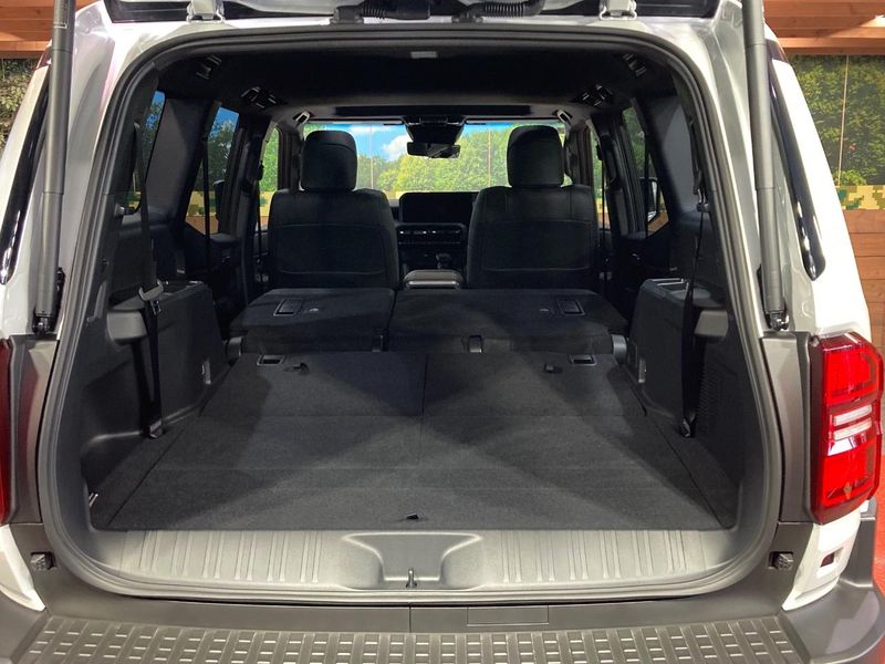 2025 Toyota Land Cruiser 250 3BA-TRJ250W (UW-6a90fdeb3d220)[25]