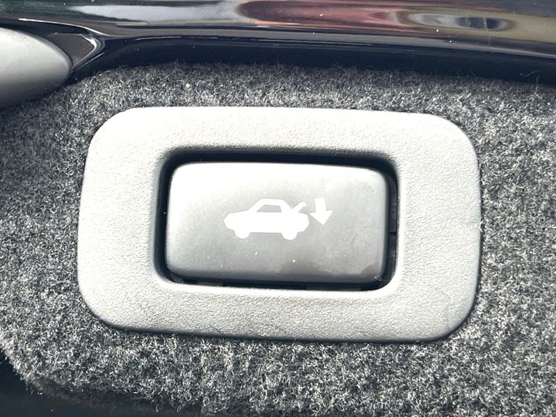 2013 Lexus LS DAA-UVF45 (UW-6a90fdedcb646)[24]