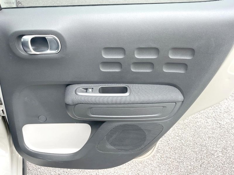 2019 Citroen C3 ABA-B6HN01 (UW-6a90fdf5b0c5b)[18]