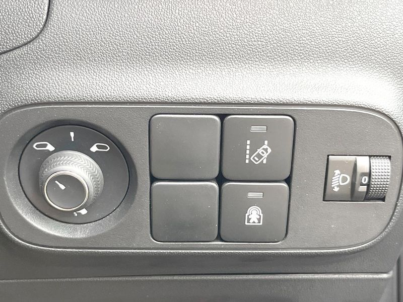 2019 Citroen C3 ABA-B6HN01 (UW-6a90fdf5b0c5b)[27]