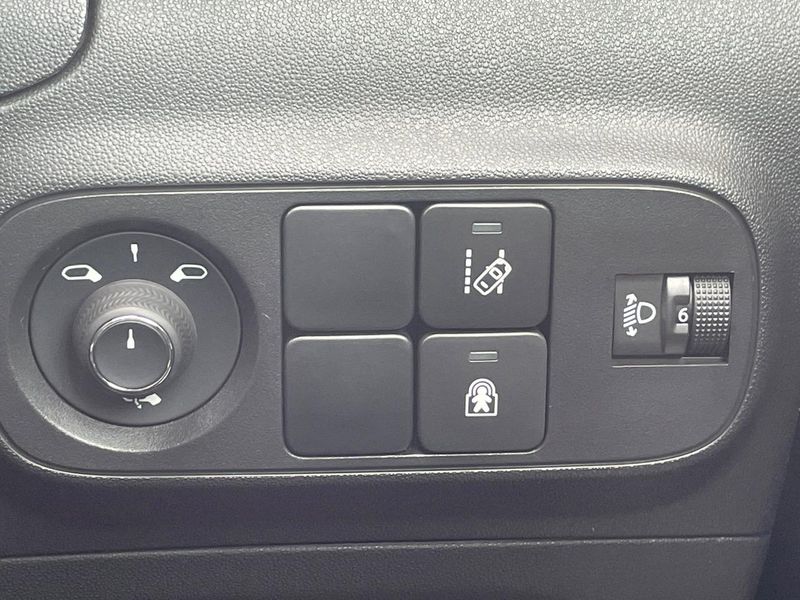 2019 Citroen C3 ABA-B6HN01 (UW-6a90fdf5cc274)[14]