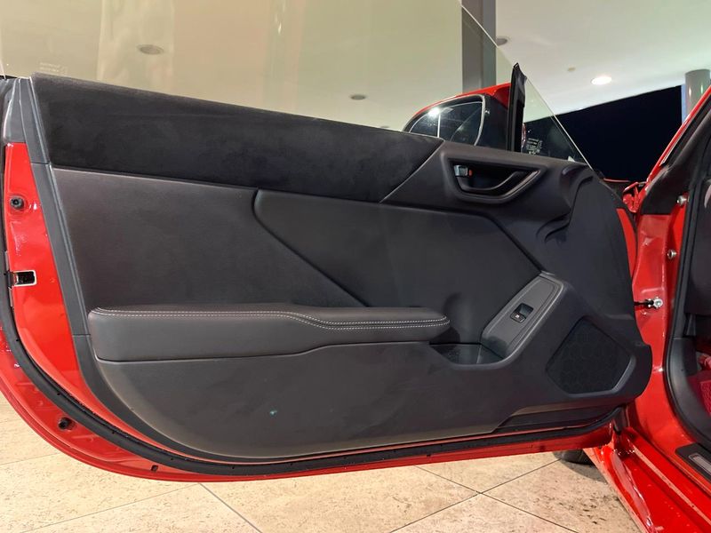 2021 Toyota GR86 3BA-ZN8 (UW-6a90fe2e2c91d)[28]