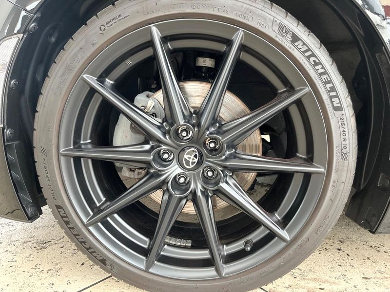 2022 Toyota GR86 3BA-ZN8 (UW-6a90fe2e2caf3)[14]