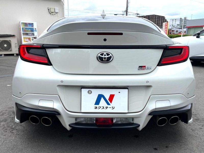 2022 Toyota GR86 3BA-ZN8 (UW-6a90fe2e599a4)[13]