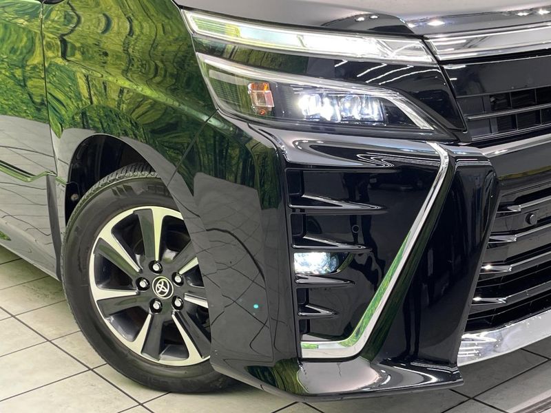 2021 Toyota Voxy 3BA-ZRR80W (UW-6a90fe40515a1)[12]