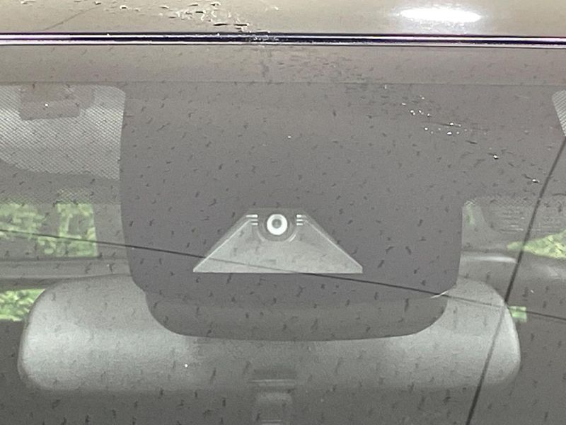 2017 Toyota Prius DAA-ZVW50 (UW-6a90fe59b9a6d)[12]