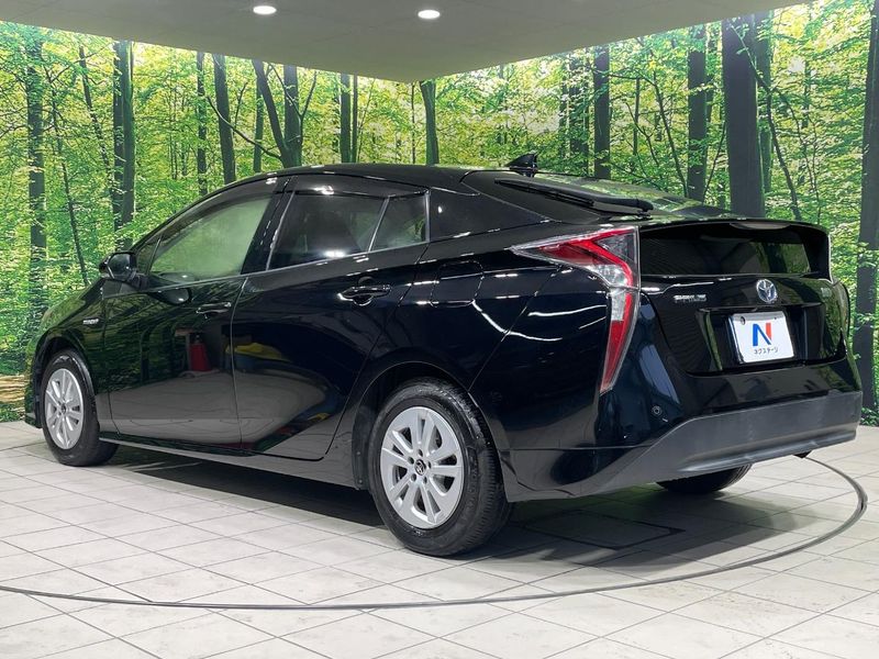 2017 Toyota Prius DAA-ZVW50 (UW-6a90fe59b9a6d)[16]