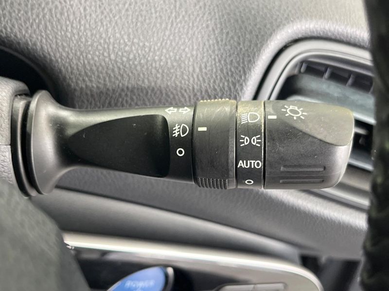 2017 Toyota Prius DAA-ZVW50 (UW-6a90fe59d2dbe)[16]