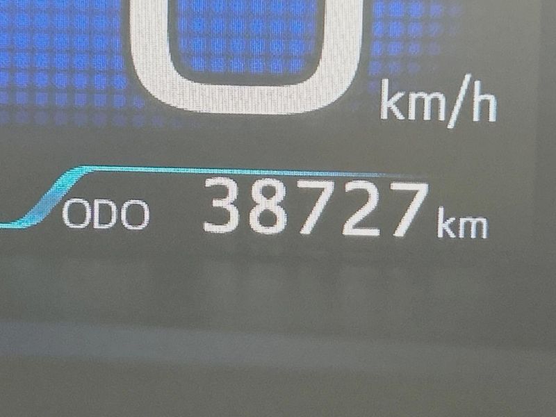 2016 Toyota Prius DAA-ZVW51 (UW-6a90fe5e88f34)[2]