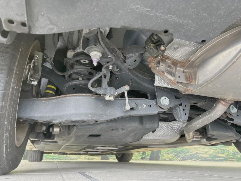 2016 Toyota Prius DAA-ZVW51 (UW-6a90fe5e88f34)[16]