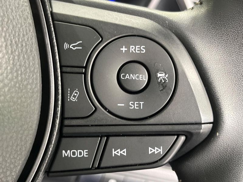 2019 Toyota Corolla 6AA-ZWE211 (UW-6a90fe6bee4af)[14]