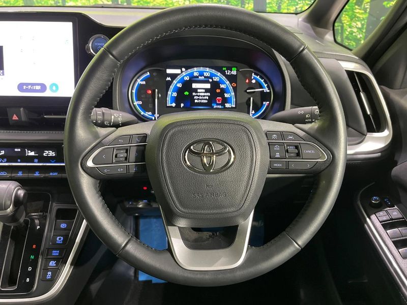 2022 Toyota Voxy 6AA-ZWR90W (UW-6a90fe76efbd3)[23]