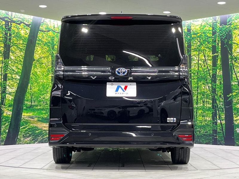 2022 Toyota Voxy 6AA-ZWR90W (UW-6a90fe76efbd3)[12]