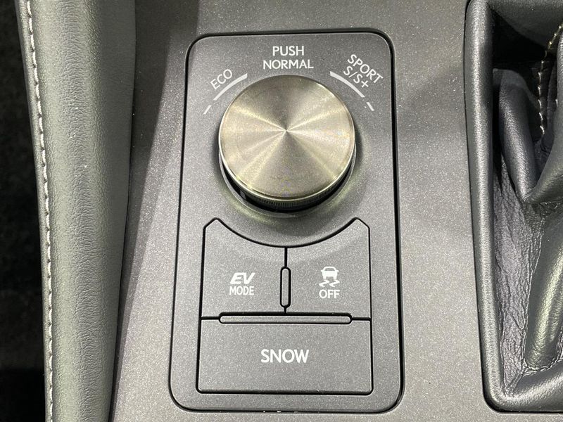 2015 Lexus RC DAA-AVC10 (UW-6a924c3c8cb85)[26]
