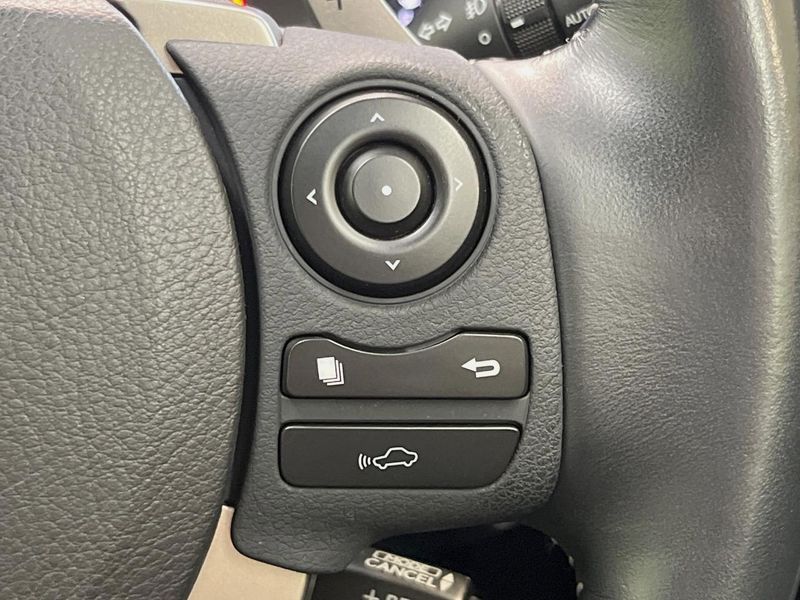 2014 Lexus IS DAA-AVE30 (UW-6a924c3d48c48)[27]