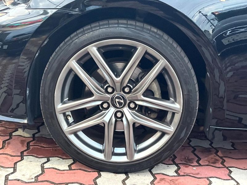 2014 Lexus IS DAA-AVE30 (UW-6a924c3d5cae6)[17]