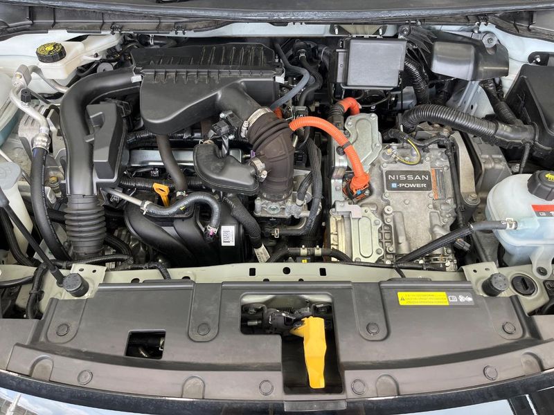 2021 Nissan Note 6AA-E13 (UW-6a924cca5fd3a)[4]