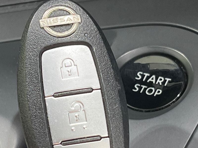 2021 Nissan Note 6AA-E13 (UW-6a924cca5fd3a)[27]