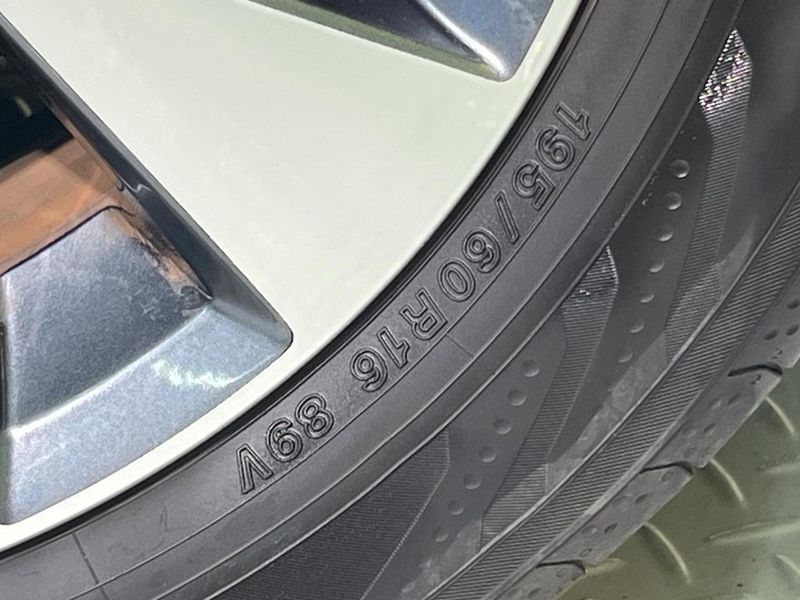 2016 Nissan Serena DAA-GFC27 (UW-6a924cefa9d9a)[15]