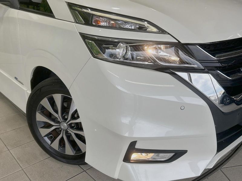 2017 Nissan Serena DAA-GFC27 (UW-6a924cf2e5e86)[24]
