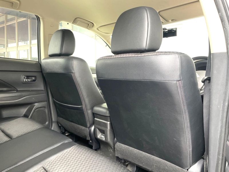 2013 Mitsubishi OUTLANDER PHEV DLA-GG2W (UW-6a924cff1cb4e)[18]