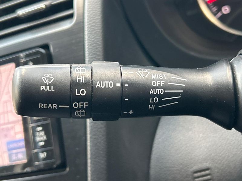 2013 Subaru Impreza Sport DBA-GP7 (UW-6a924d0b57792)[16]
