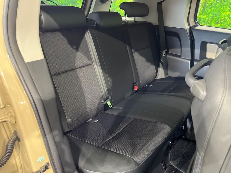 2012 Toyota FJ CRUISER CBA-GSJ15W (UW-6a924d1513452)[26]