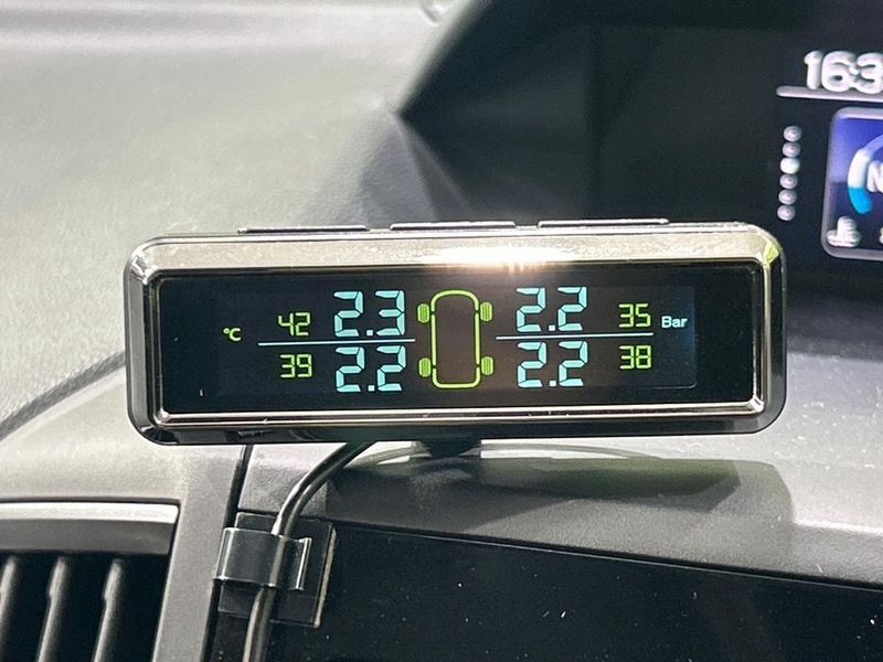 2017 Subaru XV DBA-GT7 (UW-6a924d1b51b7b)[27]