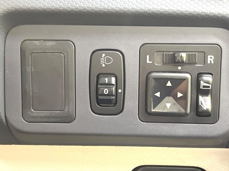 2007 Nissan Otti DBA-H92W (UW-6a924d294151c)[12]
