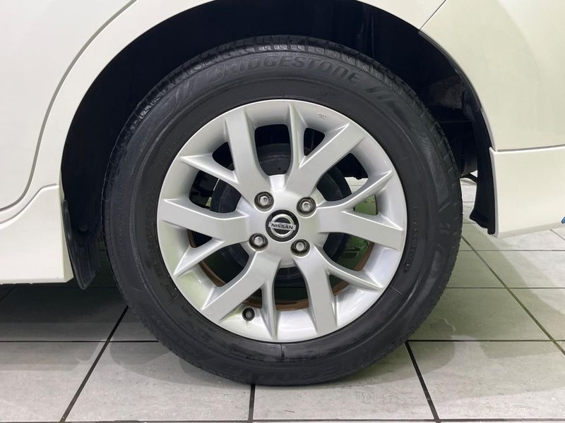 2017 Nissan Note DAA-HE12 (UW-6a924d302df3b)[12]