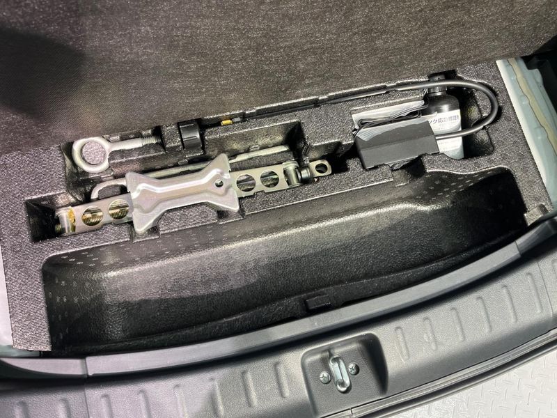 2013 Honda N-BOX CUSTOM DBA-JF1 (UW-6a924d648d2fe)[27]
