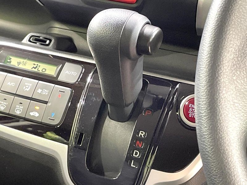 2016 Honda N-BOX DBA-JF1 (UW-6a924d6bb654f)[26]