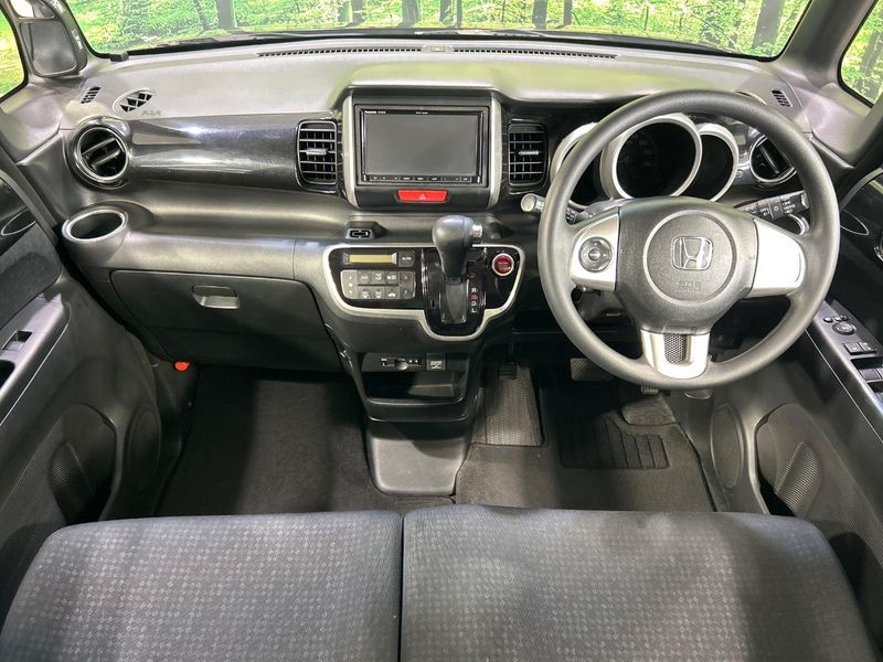 2017 Honda N-BOX CUSTOM DBA-JF1 (UW-6a924d6e0323c)[28]