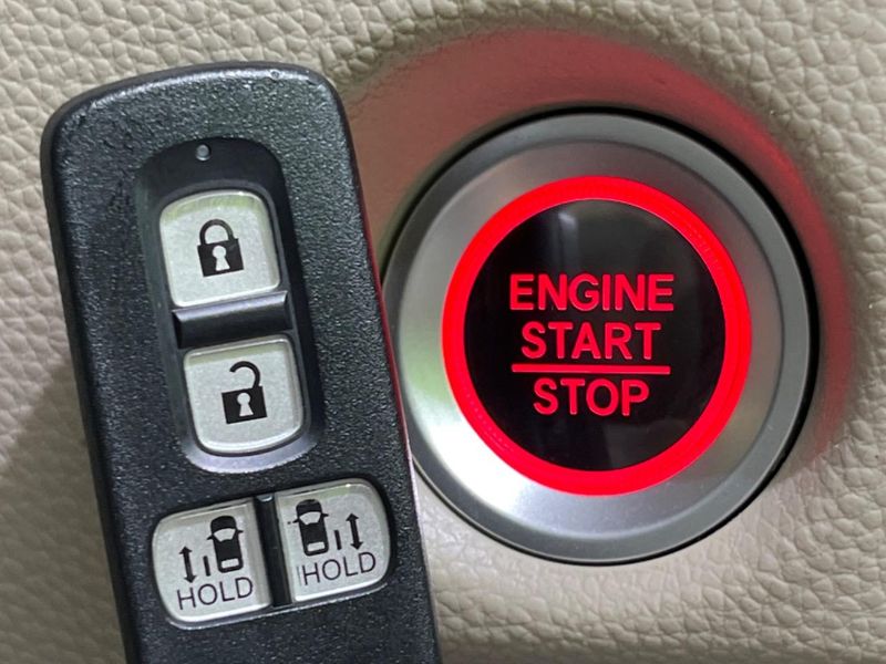 2017 Honda N-BOX DBA-JF3 (UW-6a924d737976b)[7]