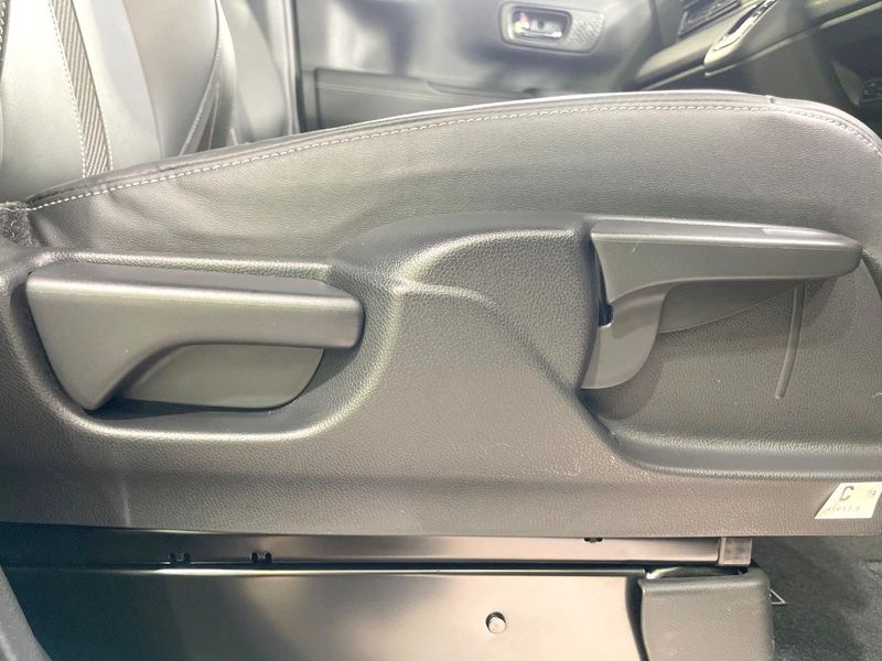 2024 Honda N-BOX CUSTOM 6BA-JF5 (UW-6a924da60f717)[23]