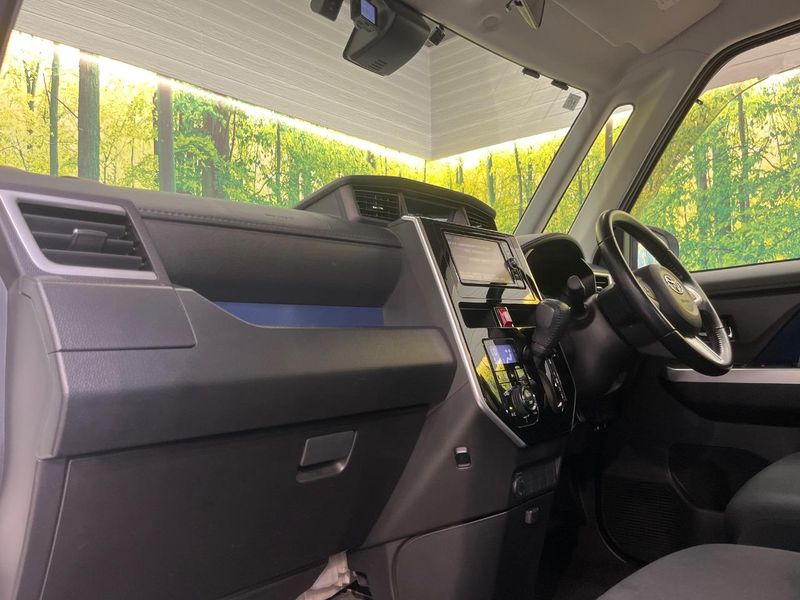 2017 Toyota Roomy DBA-M900A (UW-6a924e35d8ede)[18]