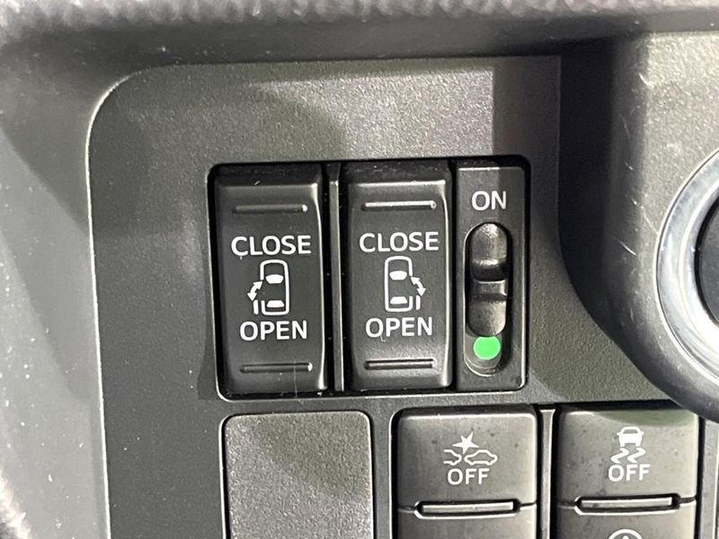 2018 Toyota Roomy DBA-M900A (UW-6a924e370ce2a)[9]