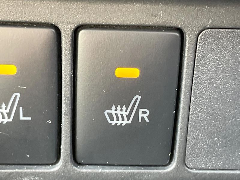 2018 Toyota Roomy DBA-M910A (UW-6a924e45214a7)[24]