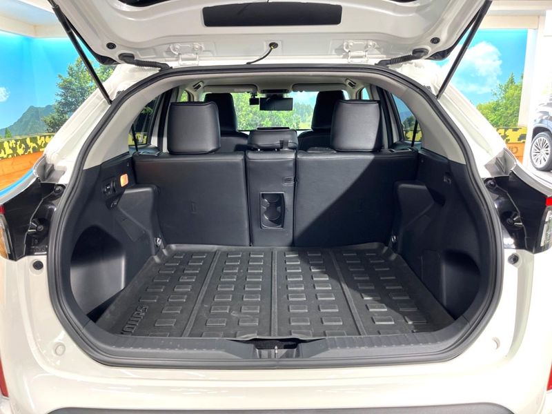 2020 Toyota Yaris Cross 6AA-MXPJ10 (UW-6a924ec5e25fc)[11]