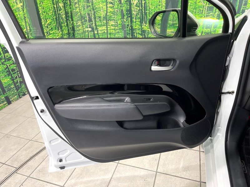 2021 Toyota Aqua 6AA-MXPK11 (UW-6a924ed04e2dd)[26]