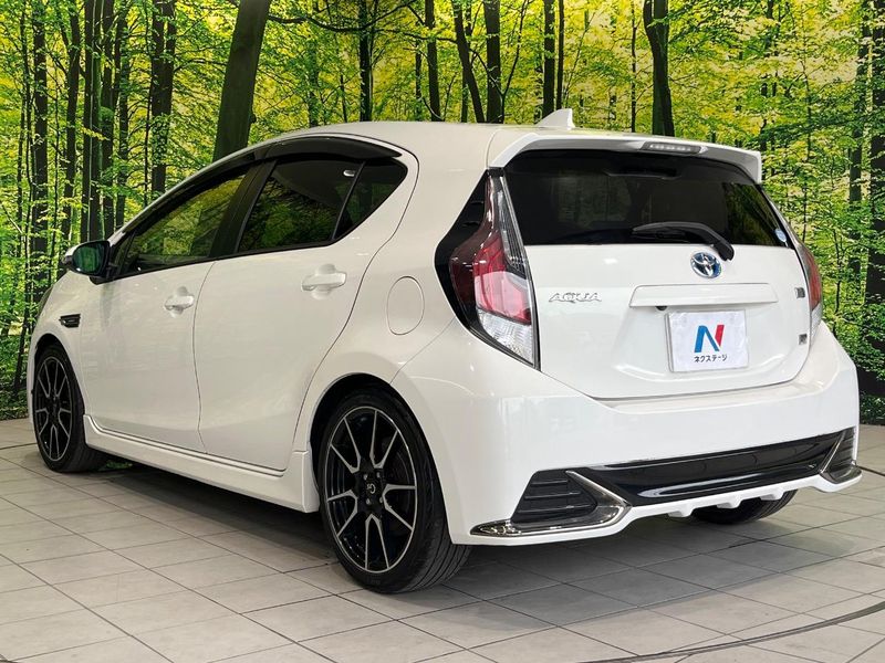 2016 Toyota Aqua DAA-NHP10 (UW-6a924f0cee2de)[19]