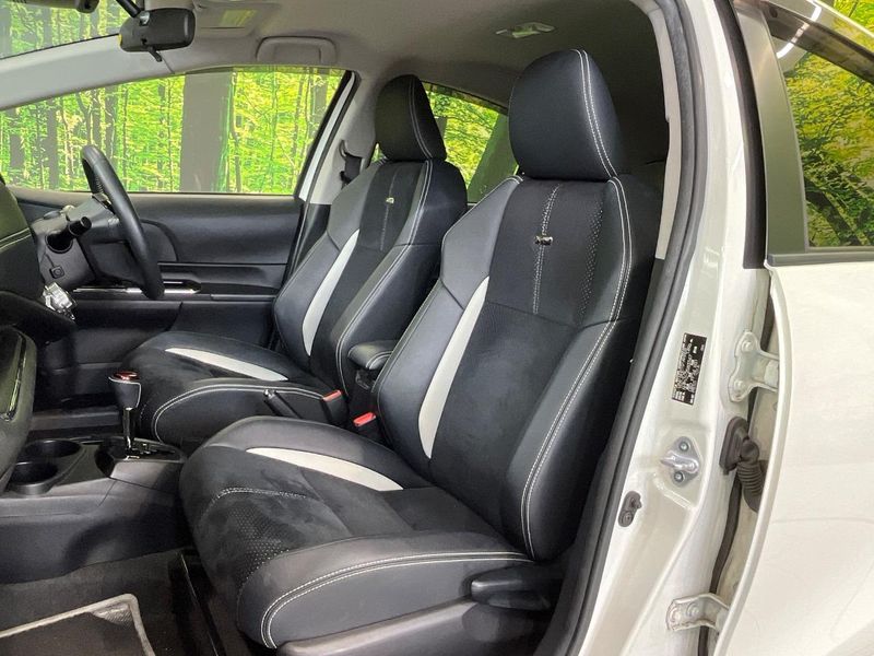 2016 Toyota Aqua DAA-NHP10 (UW-6a924f0cee2de)[12]