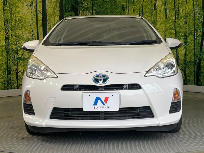 2013 Toyota Aqua DAA-NHP10 (UW-6a924f10b9f8e)[6]