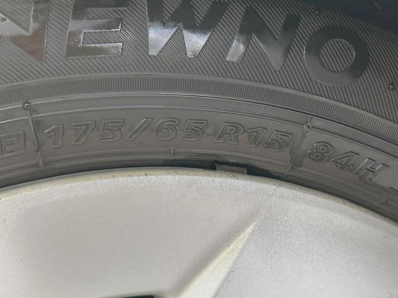 2016 Toyota Aqua DAA-NHP10 (UW-6a924f141cdf5)[26]