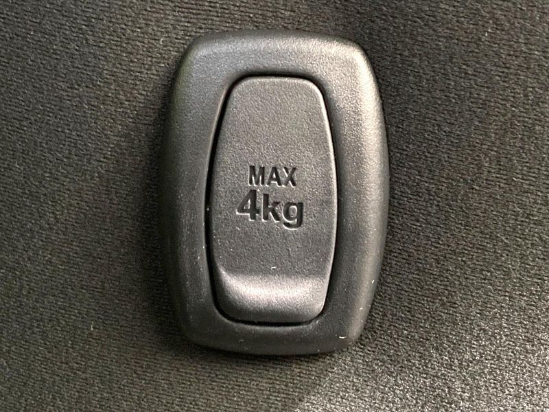 2018 Toyota Aqua DAA-NHP10 (UW-6a924f17295c5)[12]