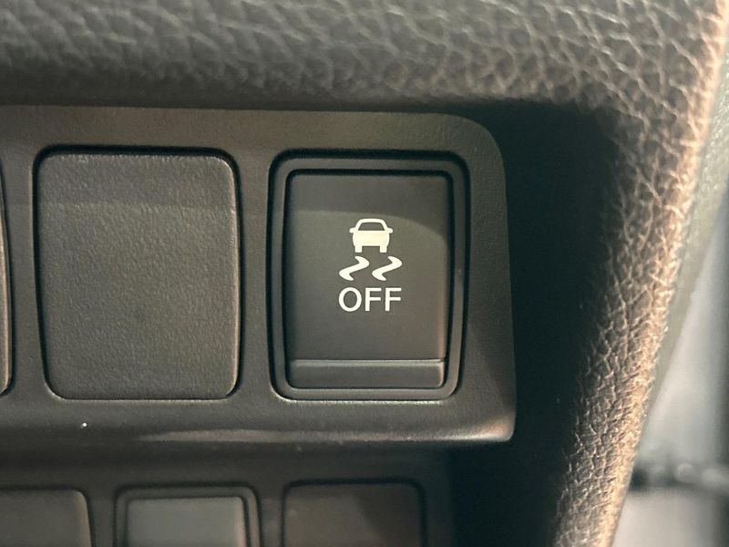 2014 Nissan X-Trail DBA-NT32 (UW-6a924f2824877)[23]
