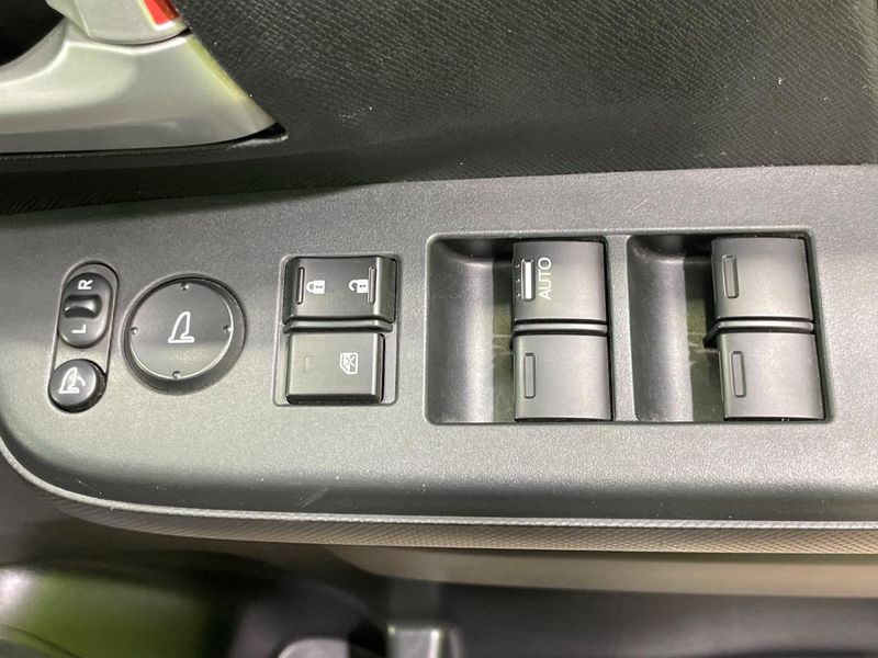 2014 Honda Stepwgn Spada DBA-RK5 (UW-6a924f389adbc)[5]