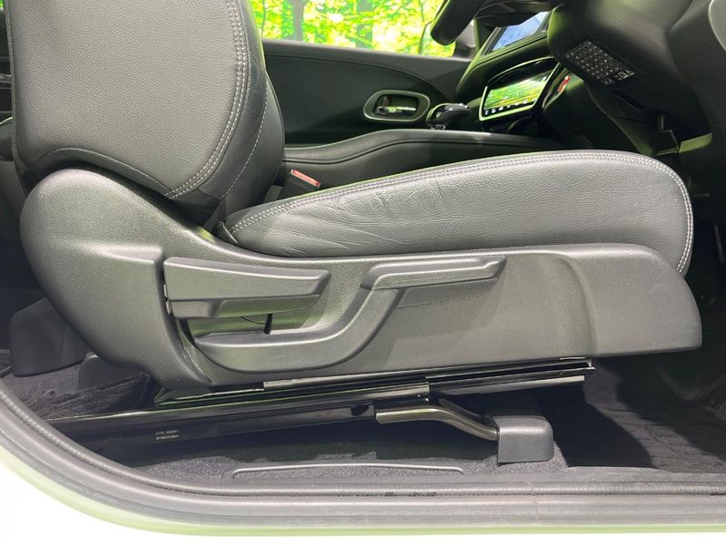 2019 Honda Vezel DAA-RU4 (UW-6a924f44962f4)[11]
