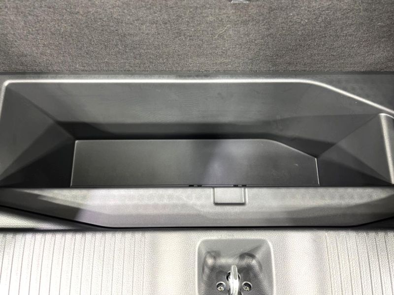 2021 Honda Vezel 6AA-RV6 (UW-6a924f519cb95)[7]